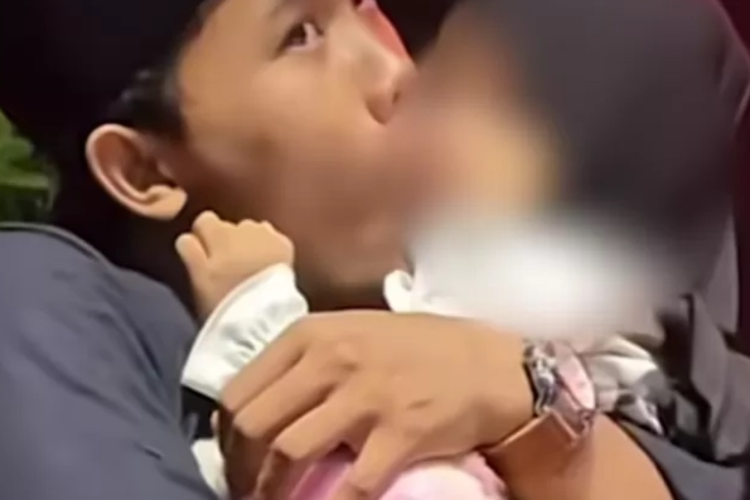 Kontroversi Video Gus Elham Cium Anak Perempuan Viral, Ditegur Para Ulama Hingga Wamenag