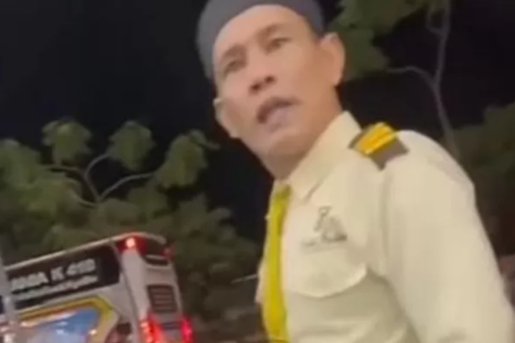 VIRAL! Video Sopir Bus PO Rosalia Indah Ugal-Ugalan di Tol Trans Jawa, Nyaris Tabrak Banyak Mobil