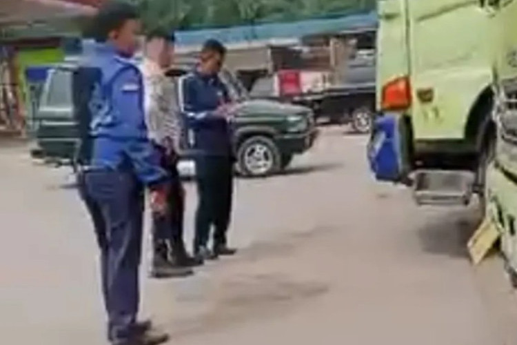 Pemkab Dharmasraya Tegaskan Tak Ada Pungutan Parkir Resmi di Area SPBU, Ungkap Video Viral Sedang Ditelusuri